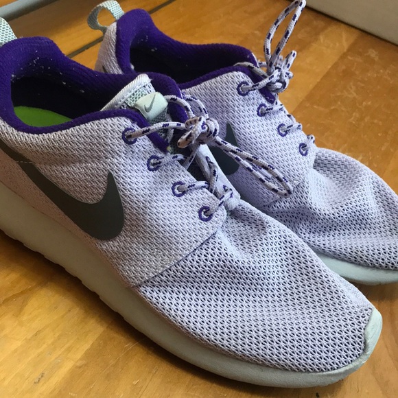Nike Roshe Run Purple Mesh - Picture 4 of 8